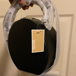 Michael Kors Serena Small Circle Leather Crossbody Bag black NWT